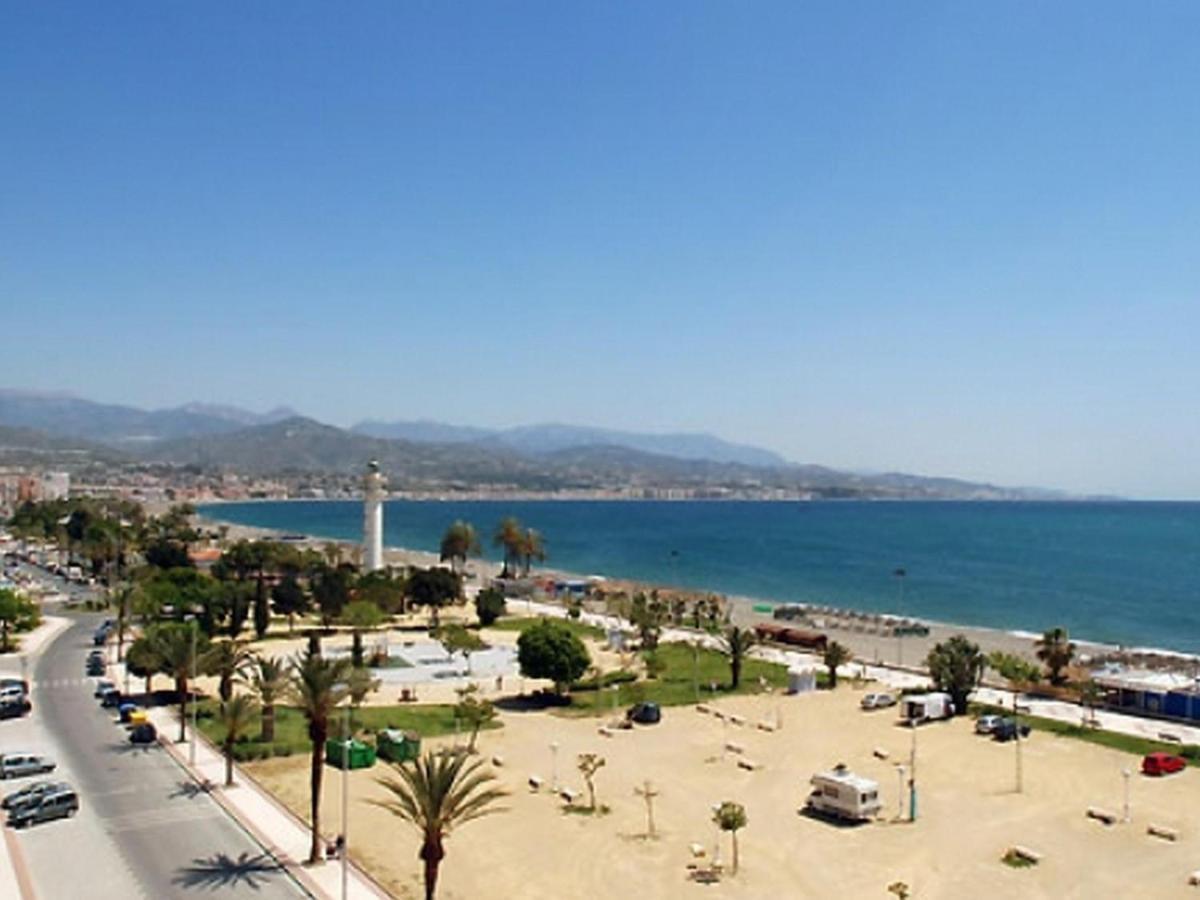 Bertur Torre Del Mar Playa Apartment Exterior photo